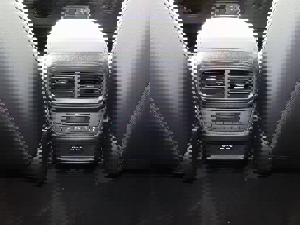 New 2025 Honda Pilot Touring image 25