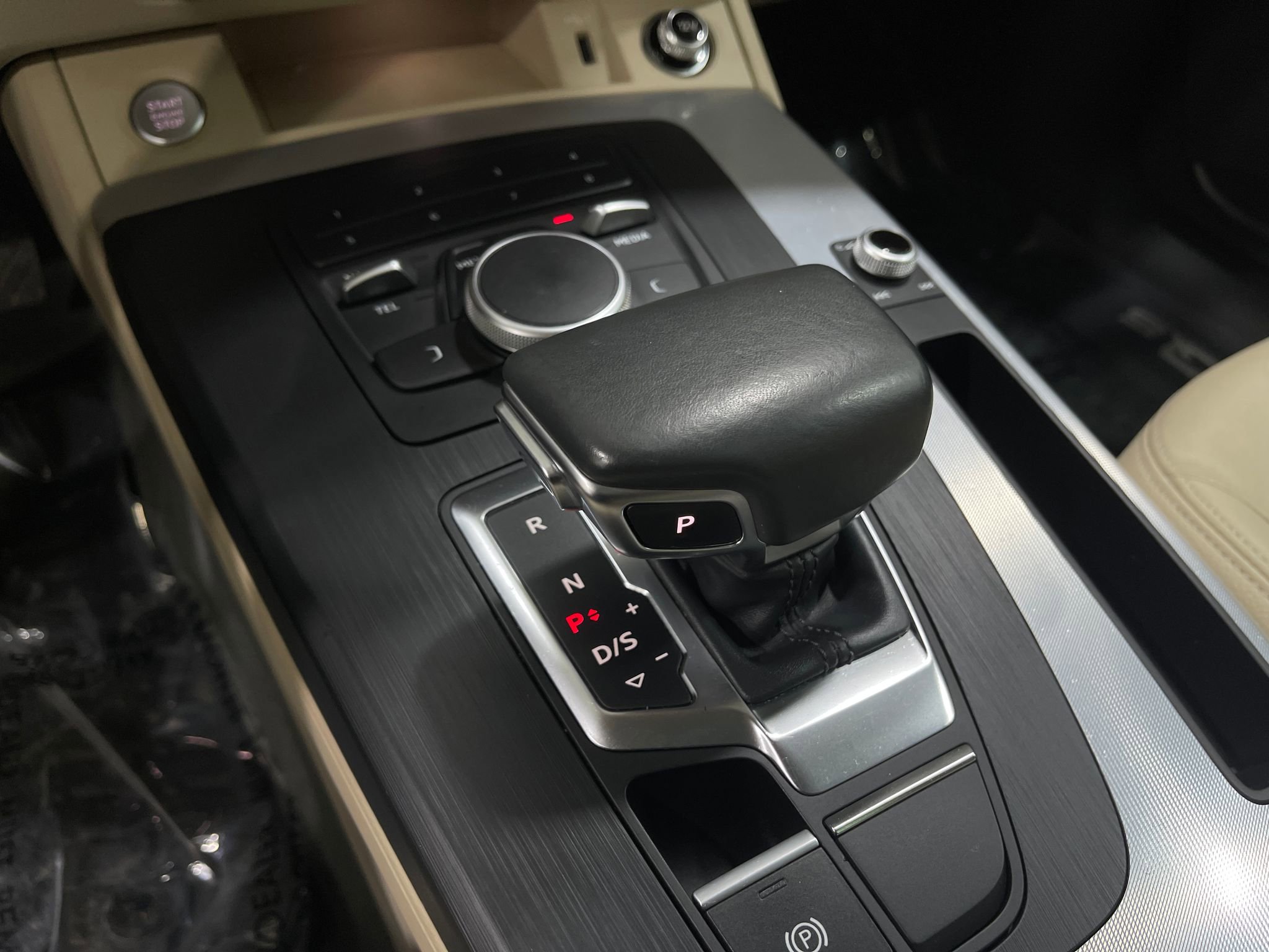 Used 2018 Audi Q5 2.0T Premium w/ Convenience Package image 27