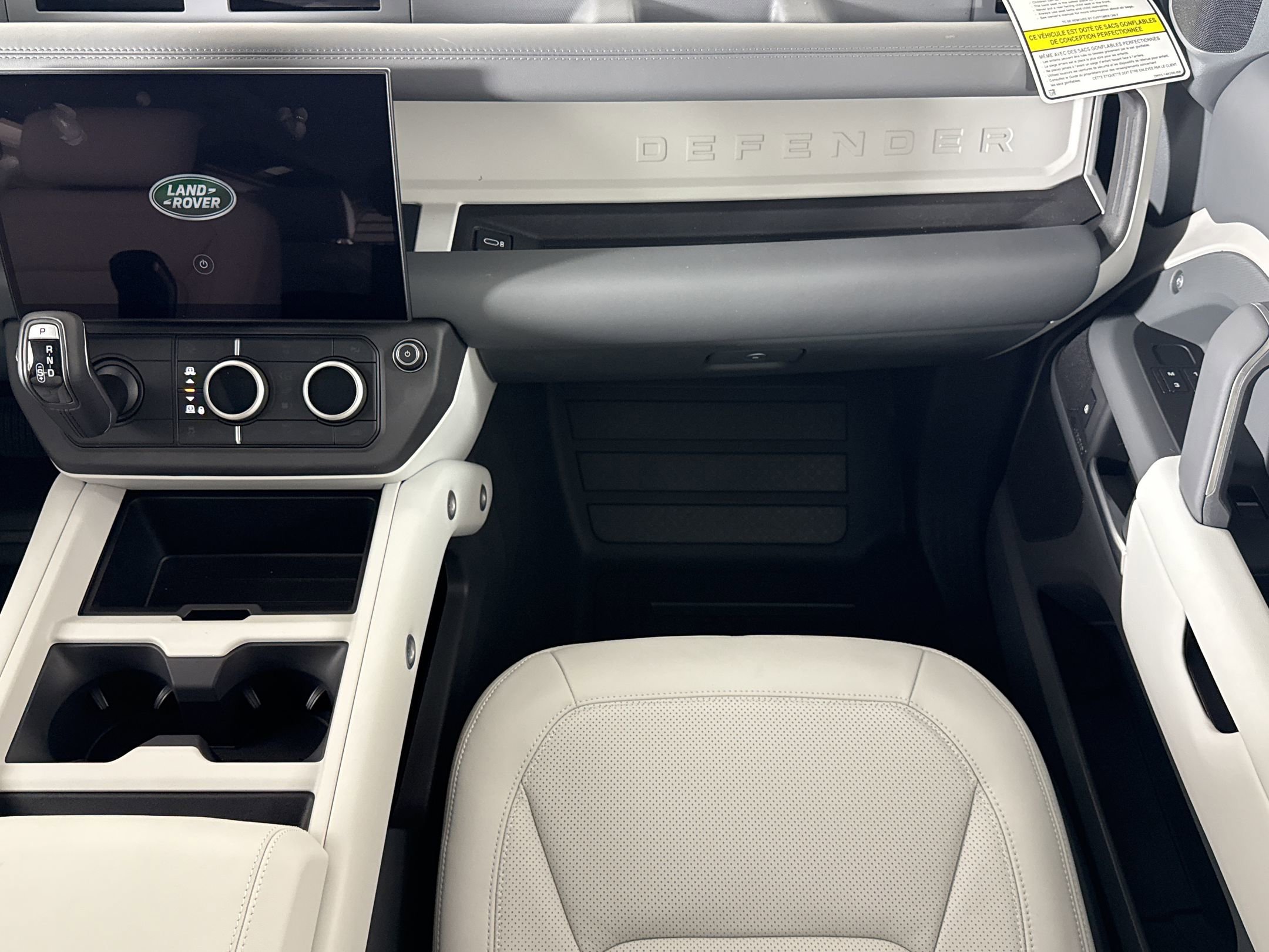 New 2026 Land Rover Defender 110 X-Dynamic SE AWD/4WD image 26