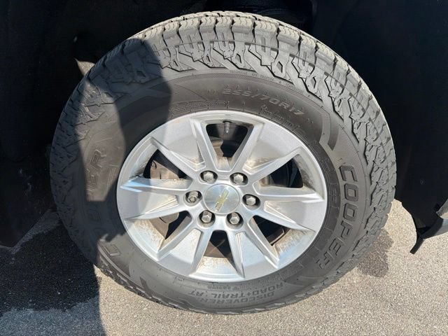 Used 2020 Chevrolet Silverado 1500 LT AWD/4WD image 4