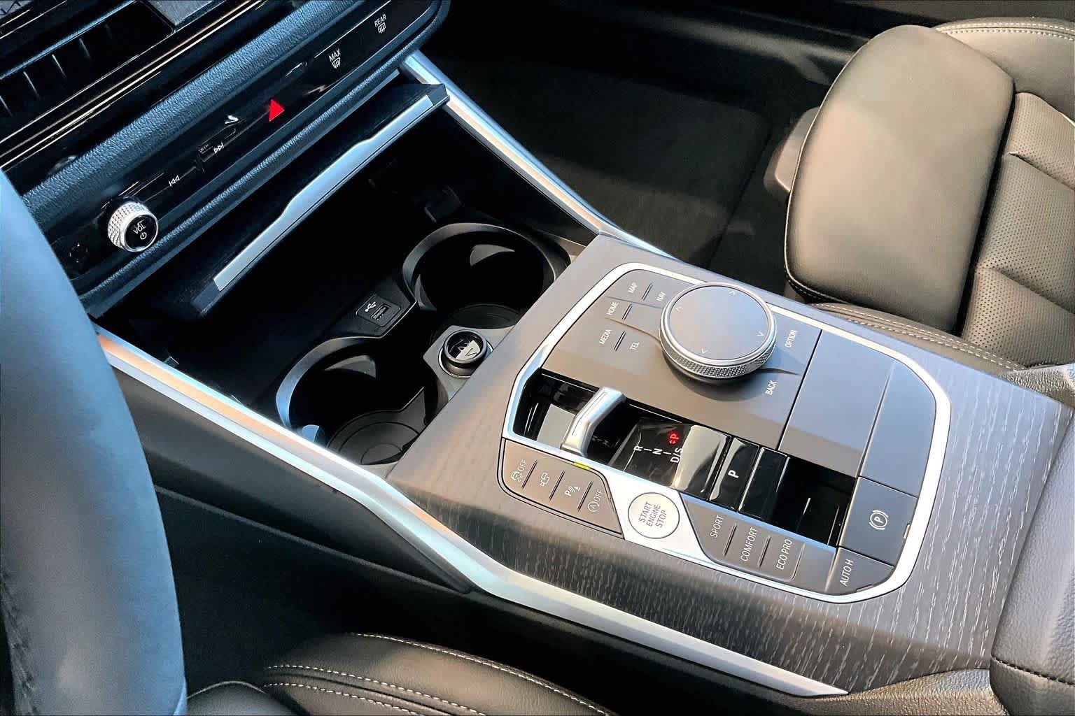 New 2026 BMW 330i Sedan w/ M Sport Package RWD image 8