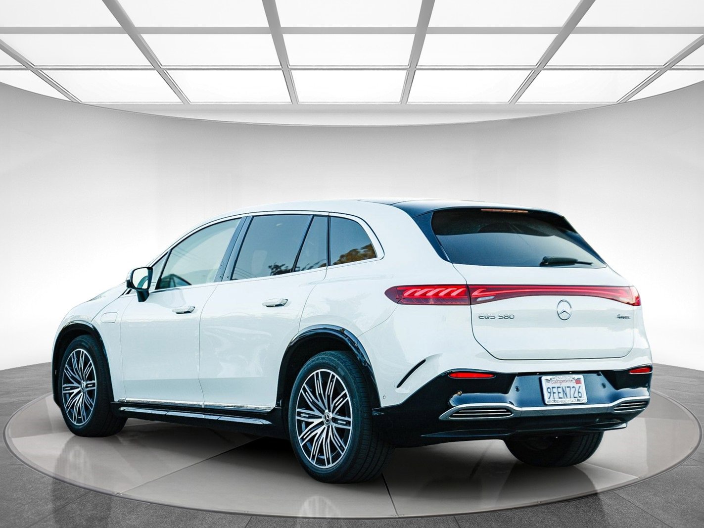 Used 2023 Mercedes-Benz EQS 580 4MATIC SUV image 2