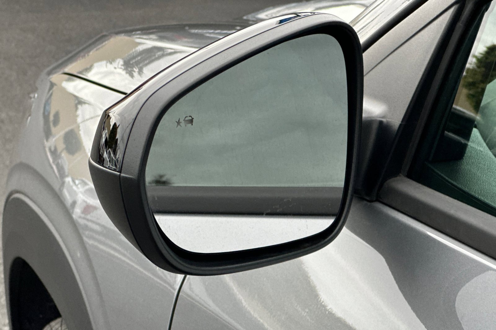 Used 2025 Chevrolet Trax RS w/ Driver Confidence Package image 50