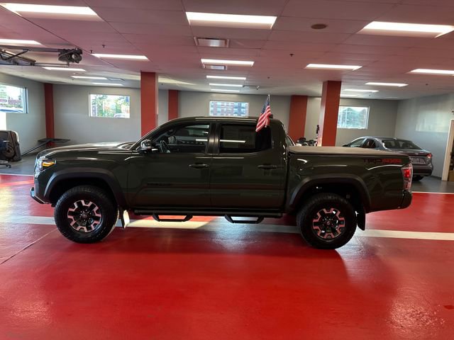 Certified 2022 Toyota Tacoma TRD Off-Road w/ Technology Package AWD/4WD image 6