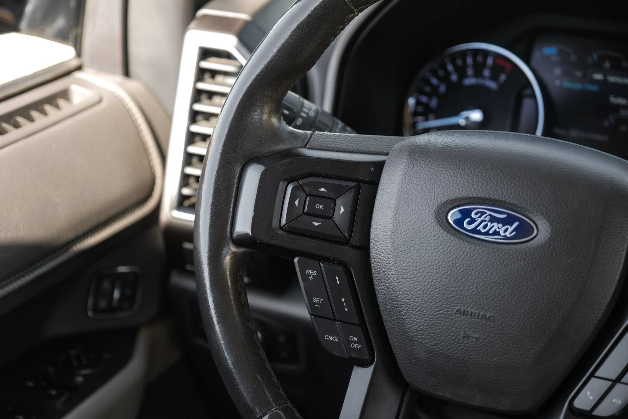 Used 2019 Ford Expedition Limited w/ Special Edition Package RWD image 21
