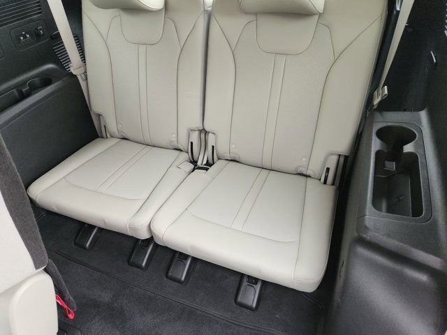 Used 2023 Kia Sorento S w/ Panoramic Sunroof Package image 33