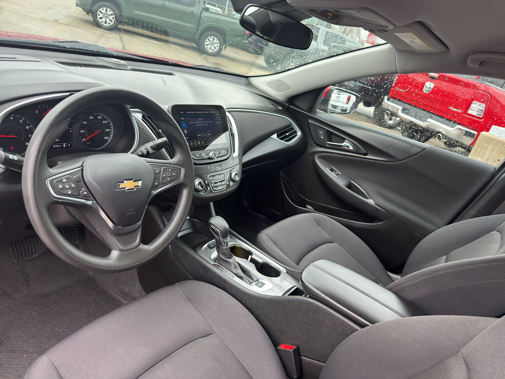 Used 2024 Chevrolet Malibu LT FWD image 25