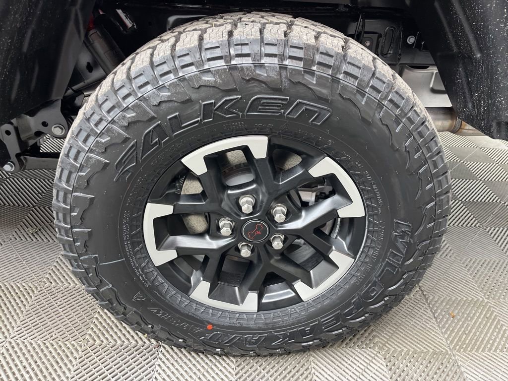 New 2026 Jeep Gladiator Rubicon w/ Safety Group AWD/4WD image 4