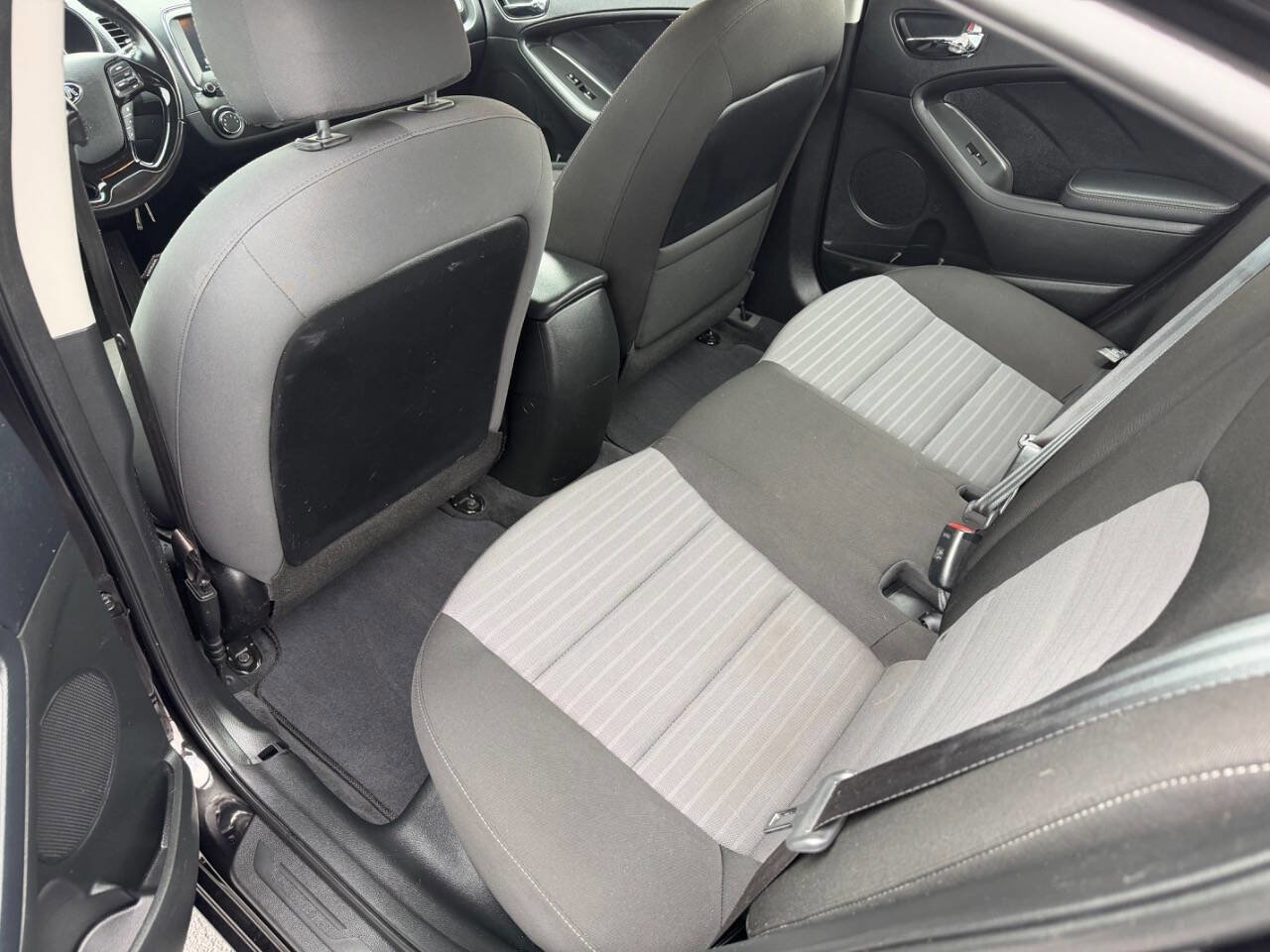 Used 2018 Kia Forte S image 13