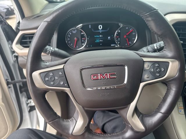 Used 2019 GMC Acadia Denali w/ Technology Package FWD image 4