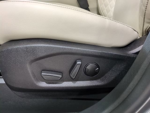 Used 2023 Ford Edge Titanium image 20