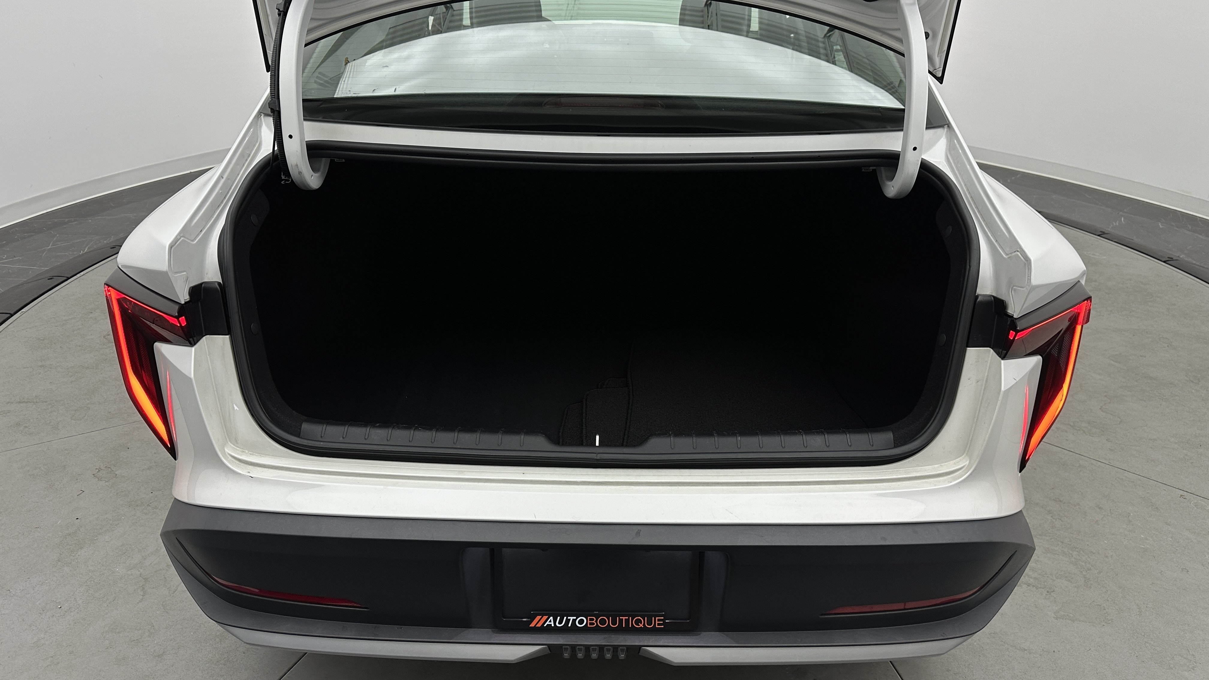 Used 2025 Kia K4 FWD image 29