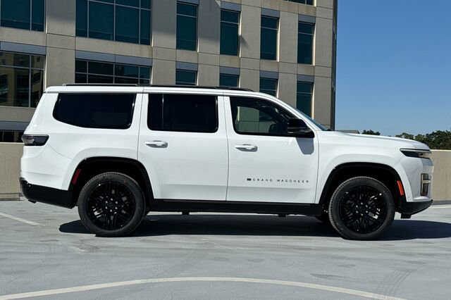 New 2026 Jeep Grand Wagoneer Limited AWD/4WD image 3