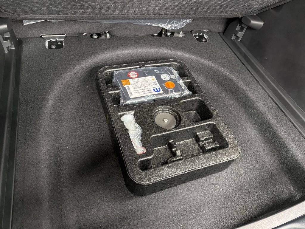 New 2026 Jeep Compass Latitude image 8