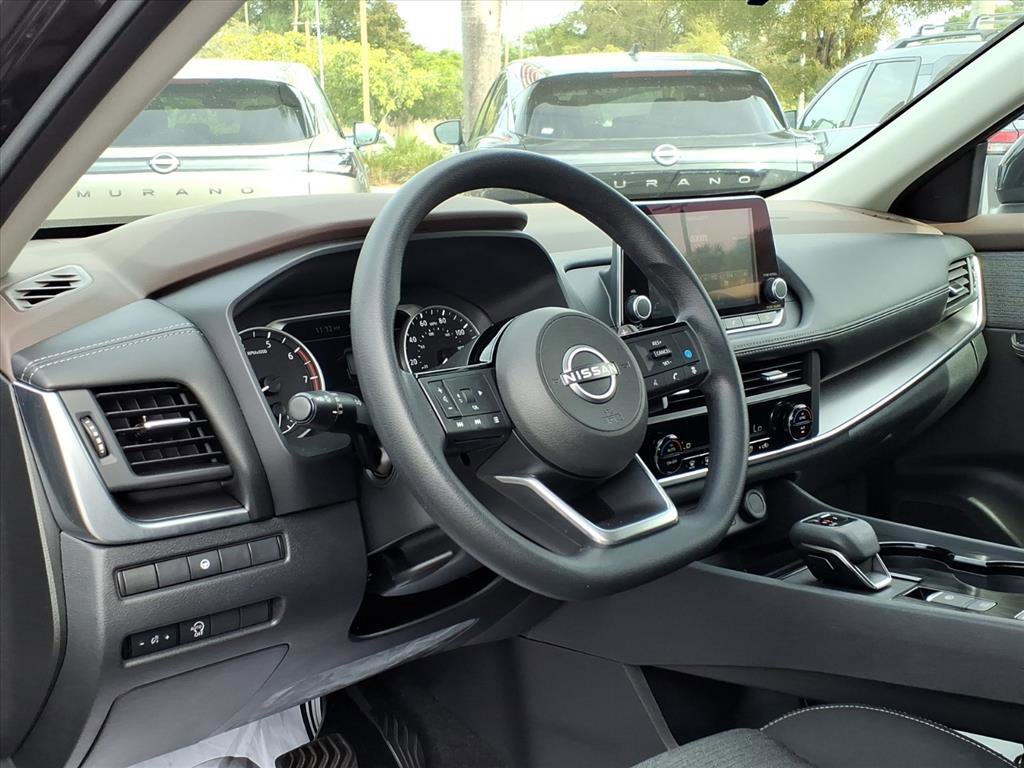 Certified 2023 Nissan Rogue SV image 14