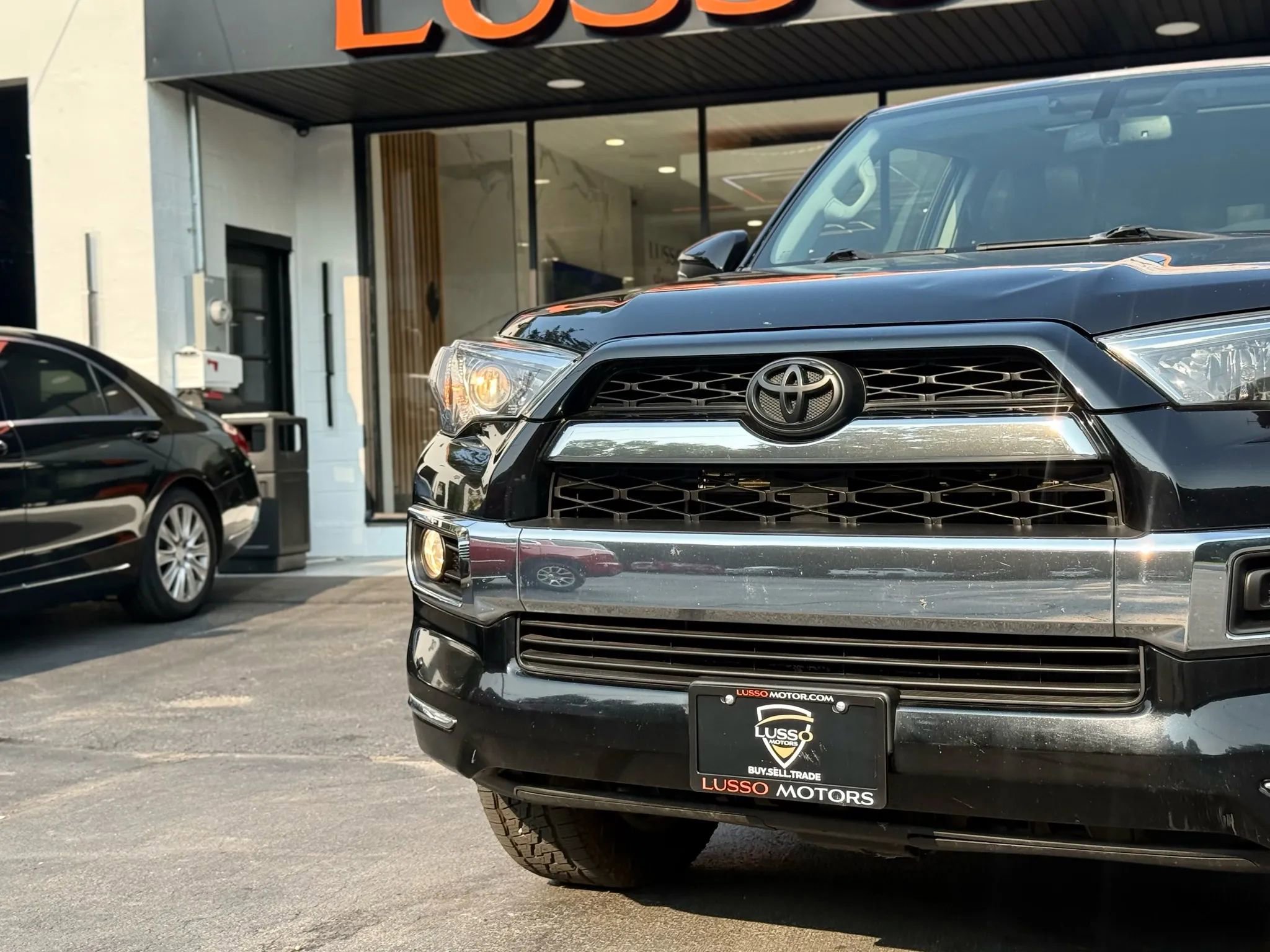 Used 2016 Toyota 4Runner Limited AWD/4WD image 34