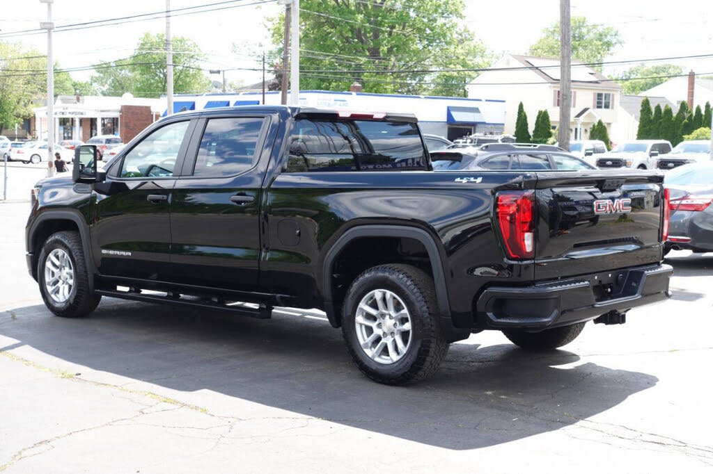 Used 2023 GMC Sierra 1500 Pro w/ Pro Value Package AWD/4WD image 3
