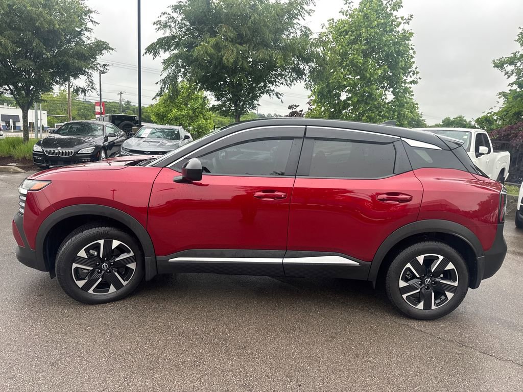 Used 2025 Nissan Kicks SV w/ Illumination Package AWD/4WD image 4