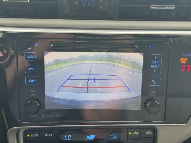 Used 2018 Toyota Corolla LE w/ LE Premium Package image 17