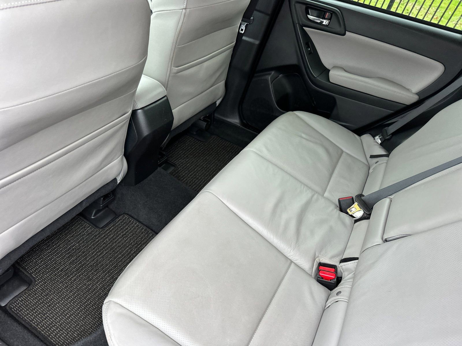 Used 2014 Subaru Forester 2.5i Limited image 11