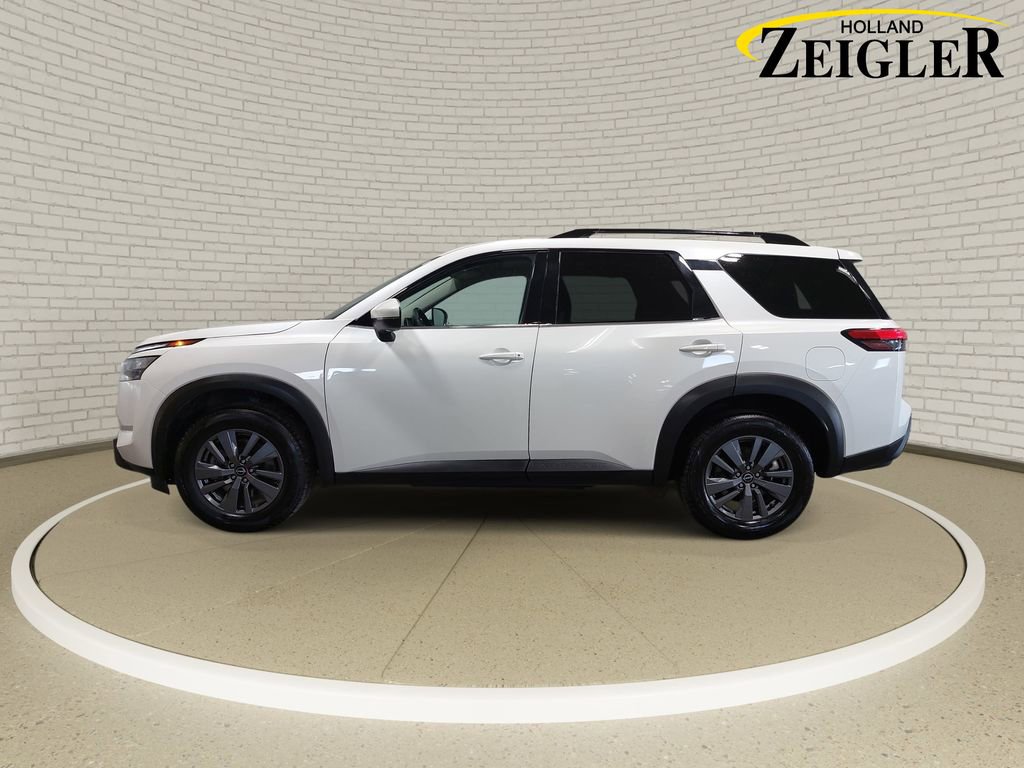 Certified 2024 Nissan Pathfinder SV AWD/4WD image 8