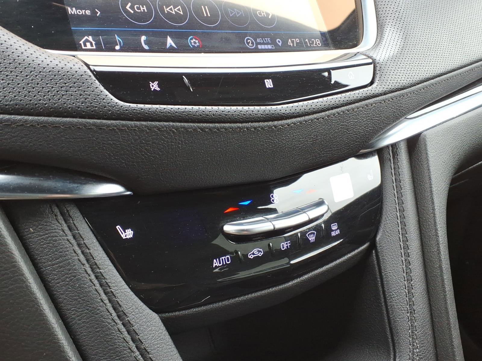 Used 2021 Cadillac XT5 Premium Luxury w/ LPO, Floor Liner Package image 12