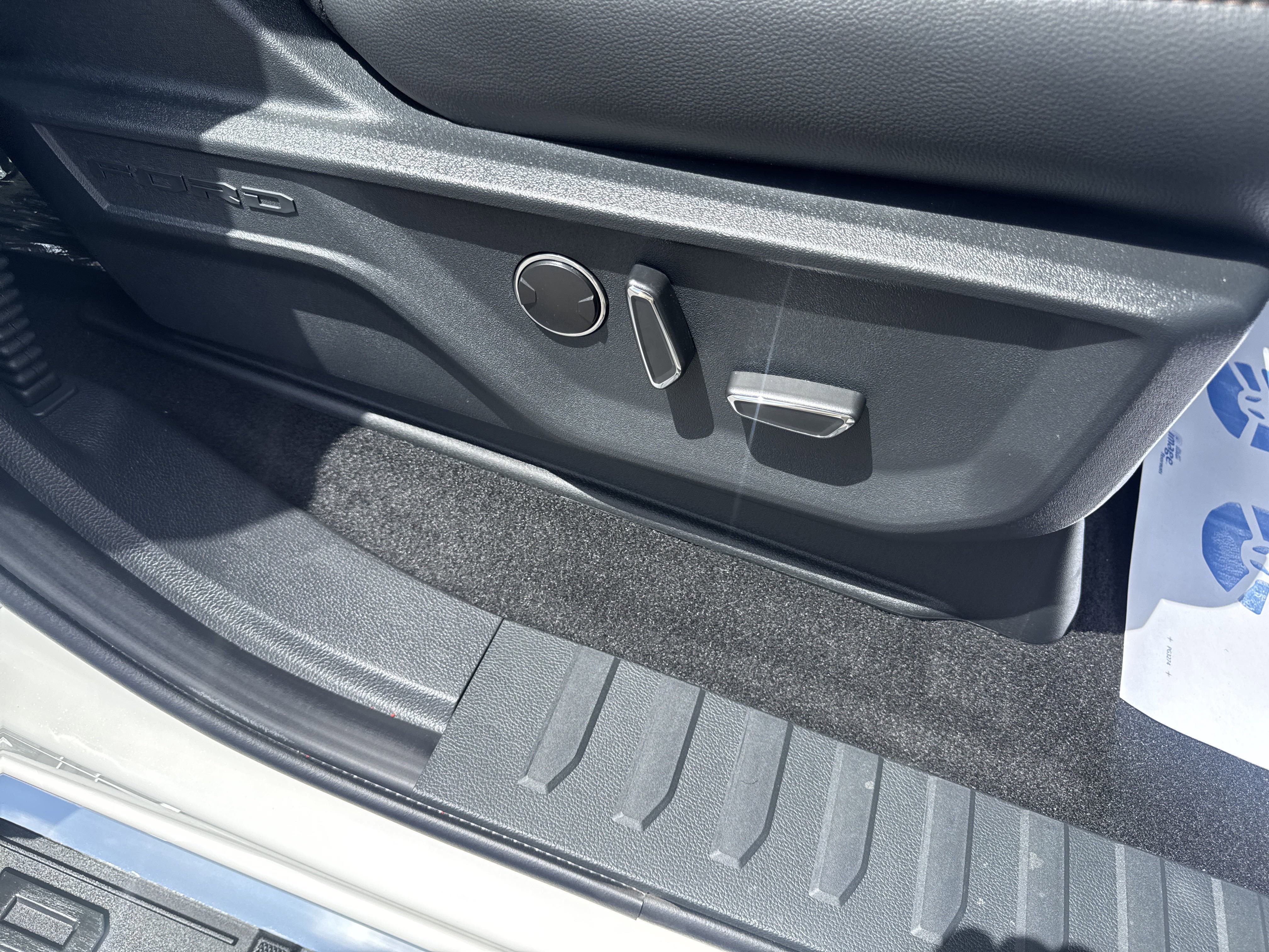 New 2025 Ford F150 Lariat w/ Equipment Group 502A High image 16