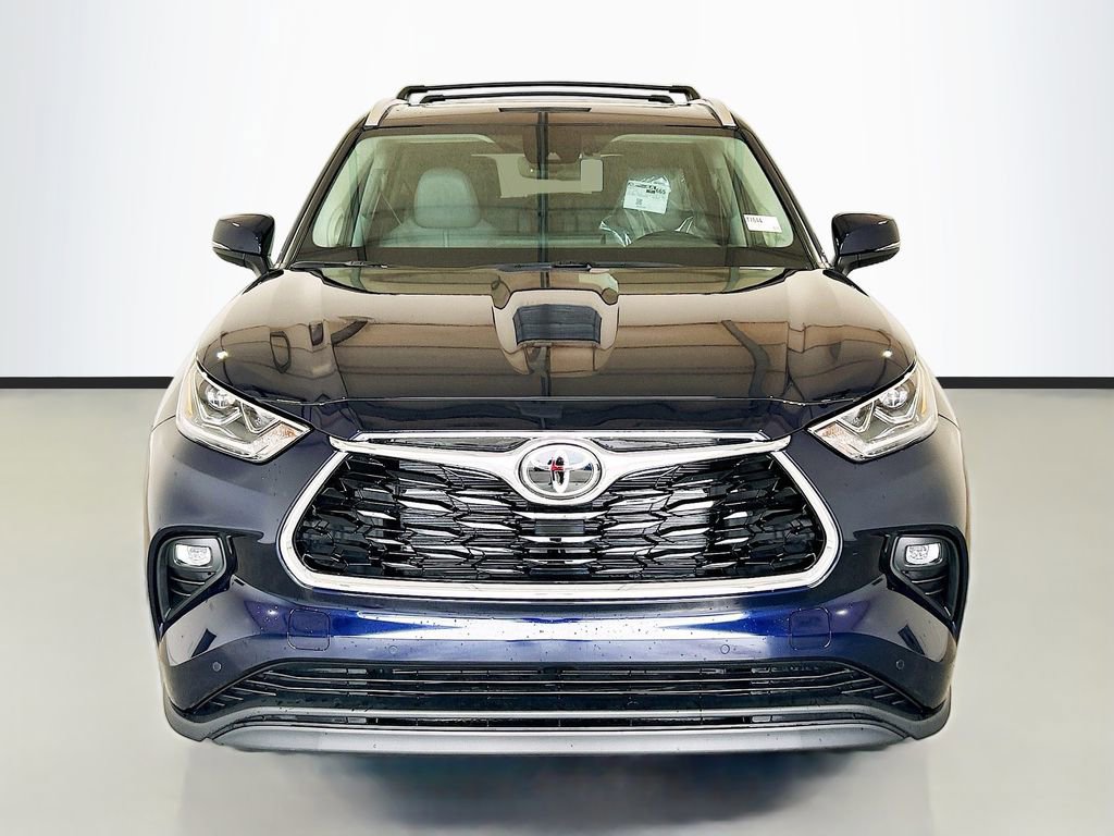 New 2026 Toyota Highlander Limited AWD/4WD image 2