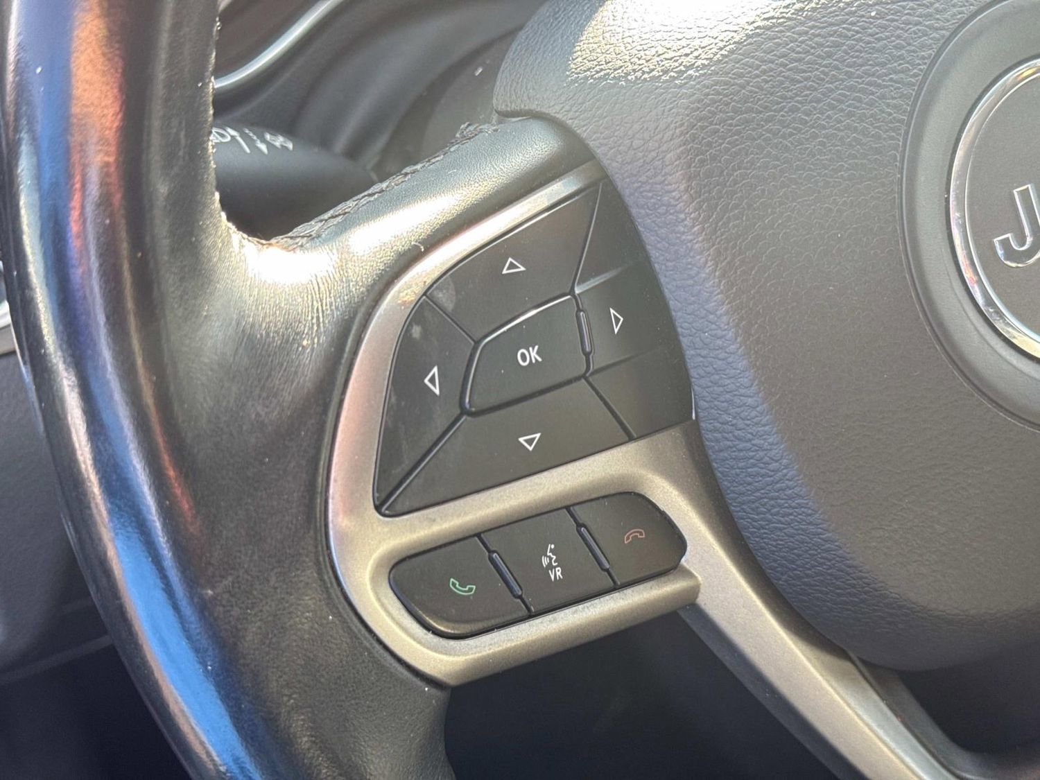 Used 2019 Jeep Cherokee Latitude Plus image 29