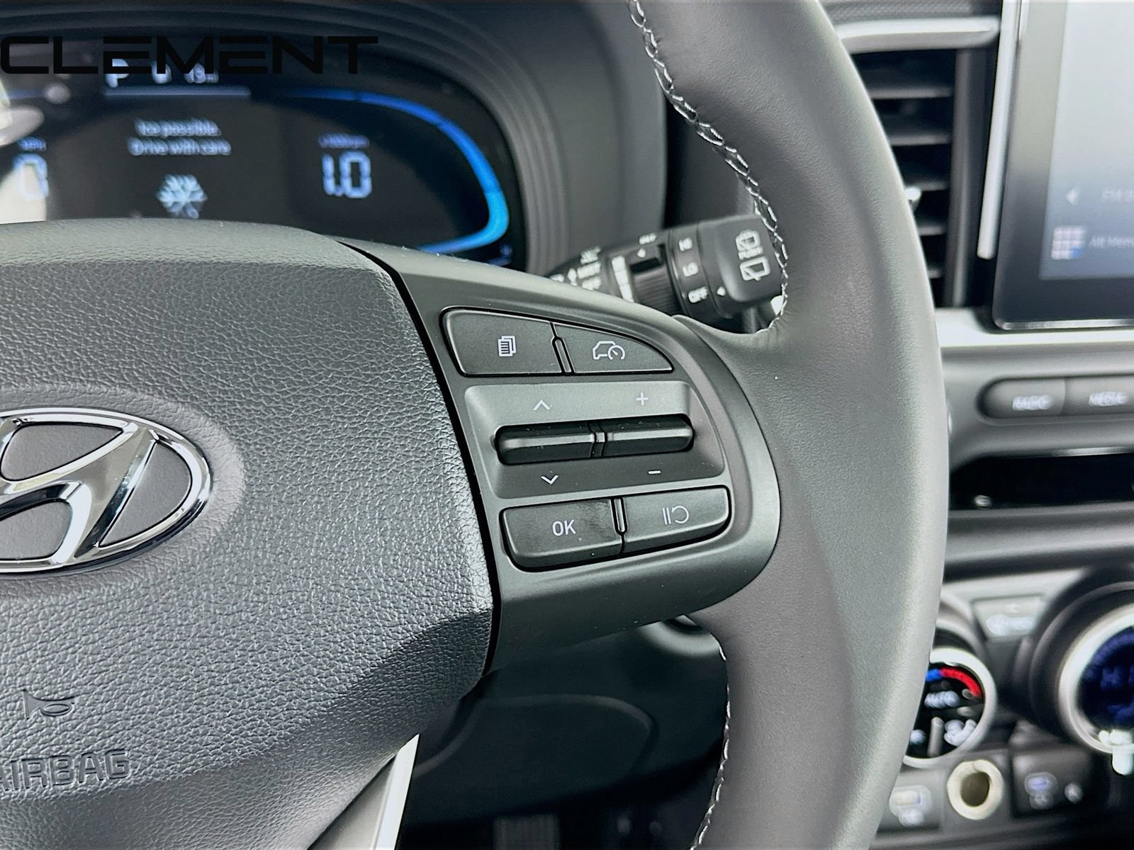 Certified 2026 Hyundai Venue SEL FWD image 17