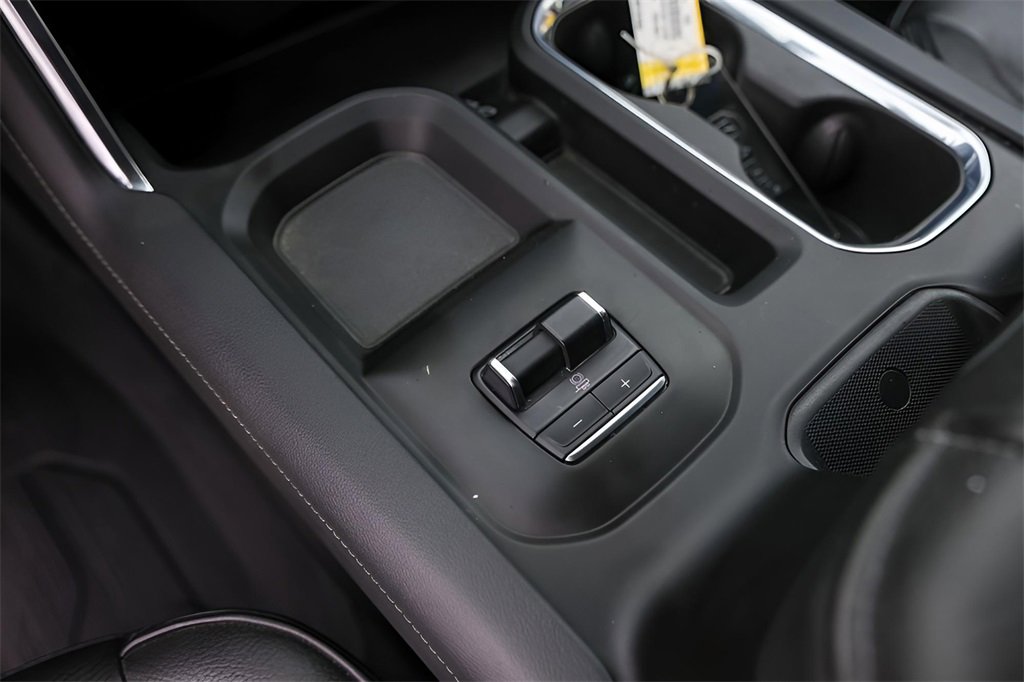 Used 2024 GMC Sierra 3500 Denali w/ Denali Reserve Package image 22