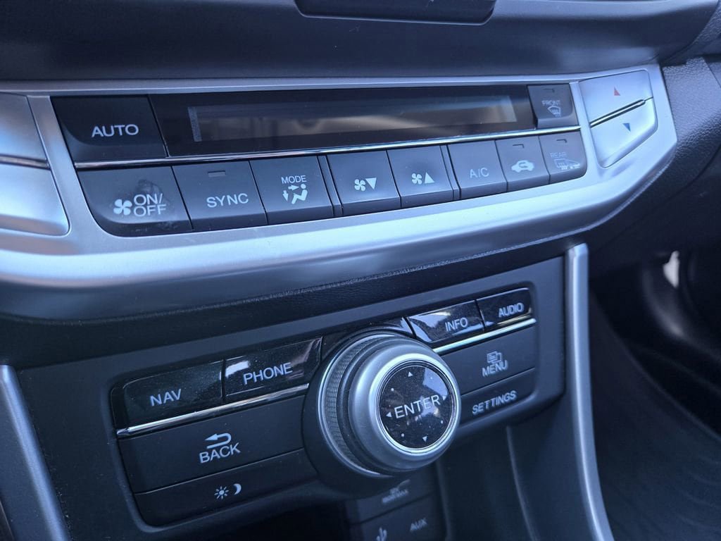 Used 2014 Honda Accord Touring image 11