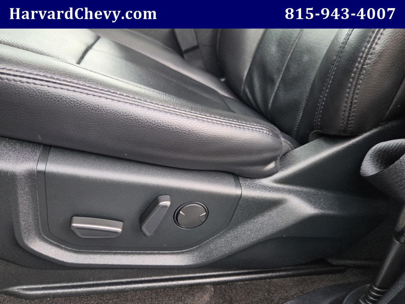 Used 2020 Ford Expedition XLT w/ Equipment Group 202A AWD/4WD image 26