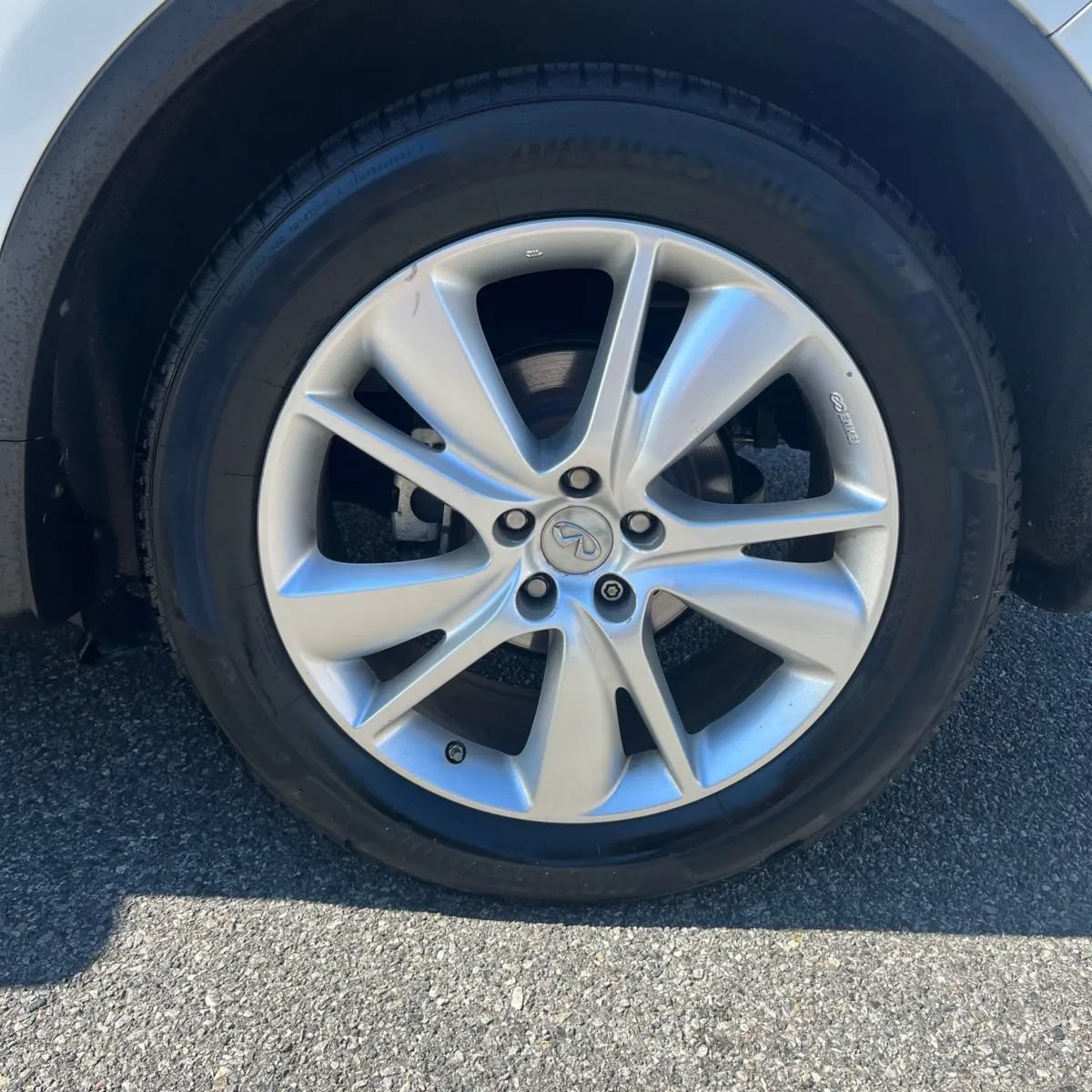 Used 2014 INFINITI QX70 AWD w/ Premium Package image 18