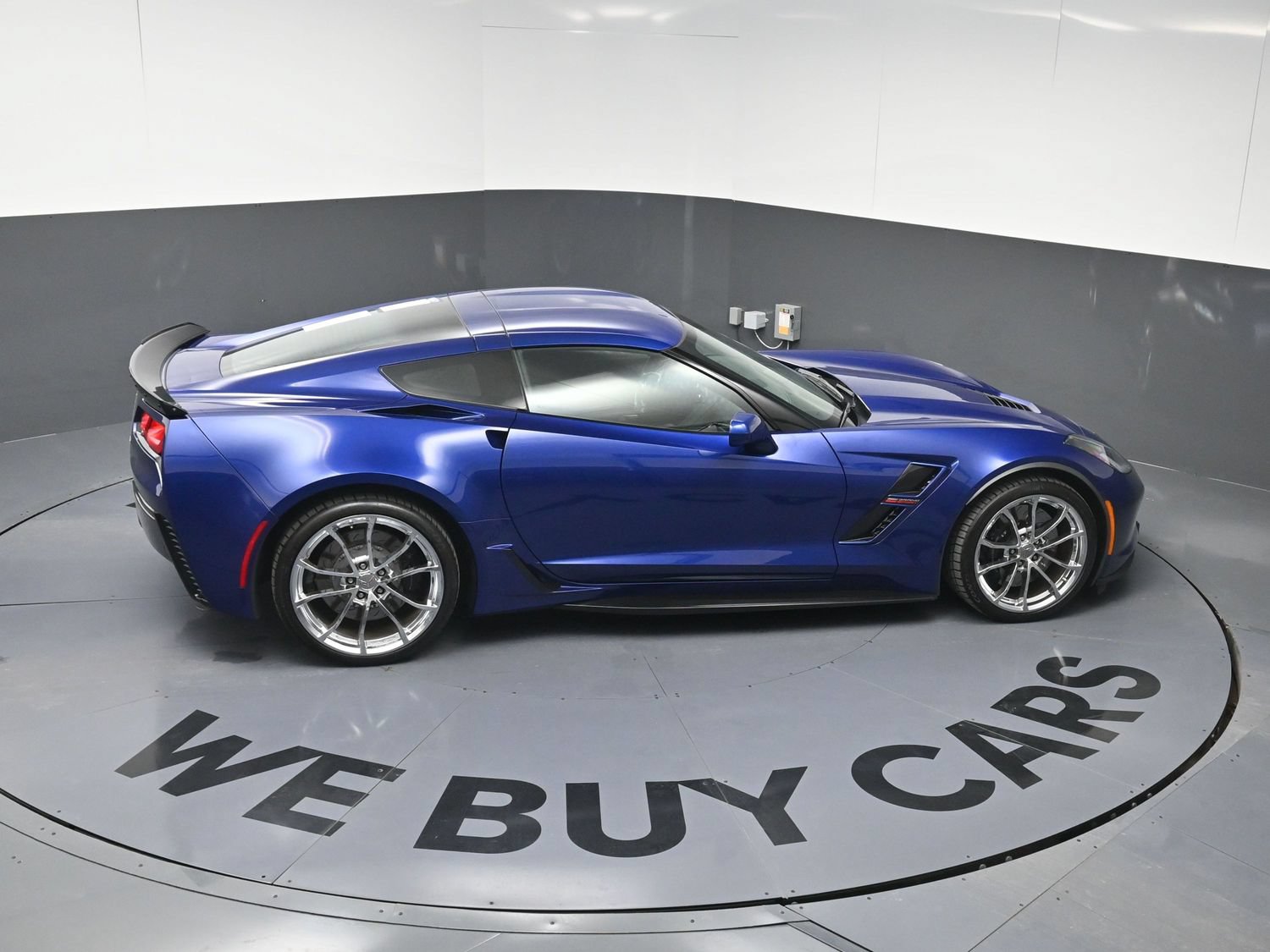 Used 2018 Chevrolet Corvette Grand Sport RWD image 33