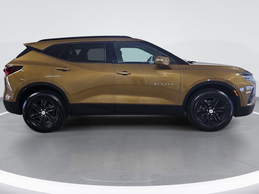 Certified 2019 Chevrolet Blazer LT image 2