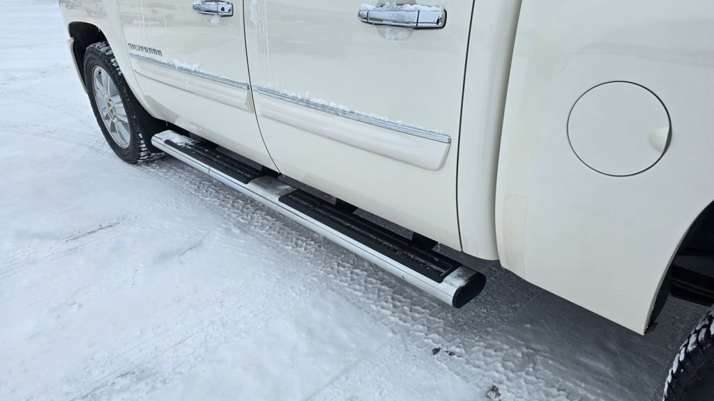 Used 2013 Chevrolet Silverado 1500 LTZ w/ LTZ White Diamond Edition image 10