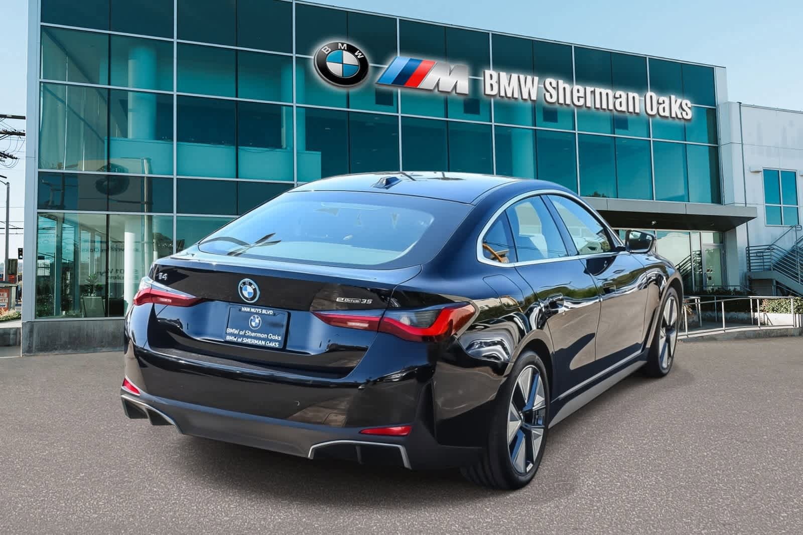 Certified 2023 BMW i4 eDrive35 w/ Premium Package RWD image 4