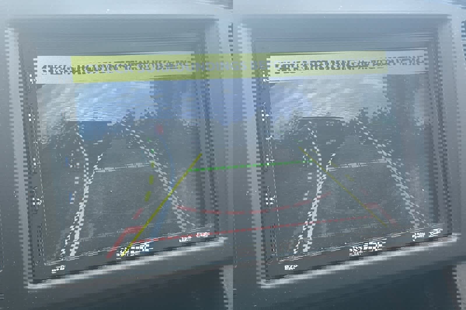 Used 2017 Hyundai Elantra SE image 18