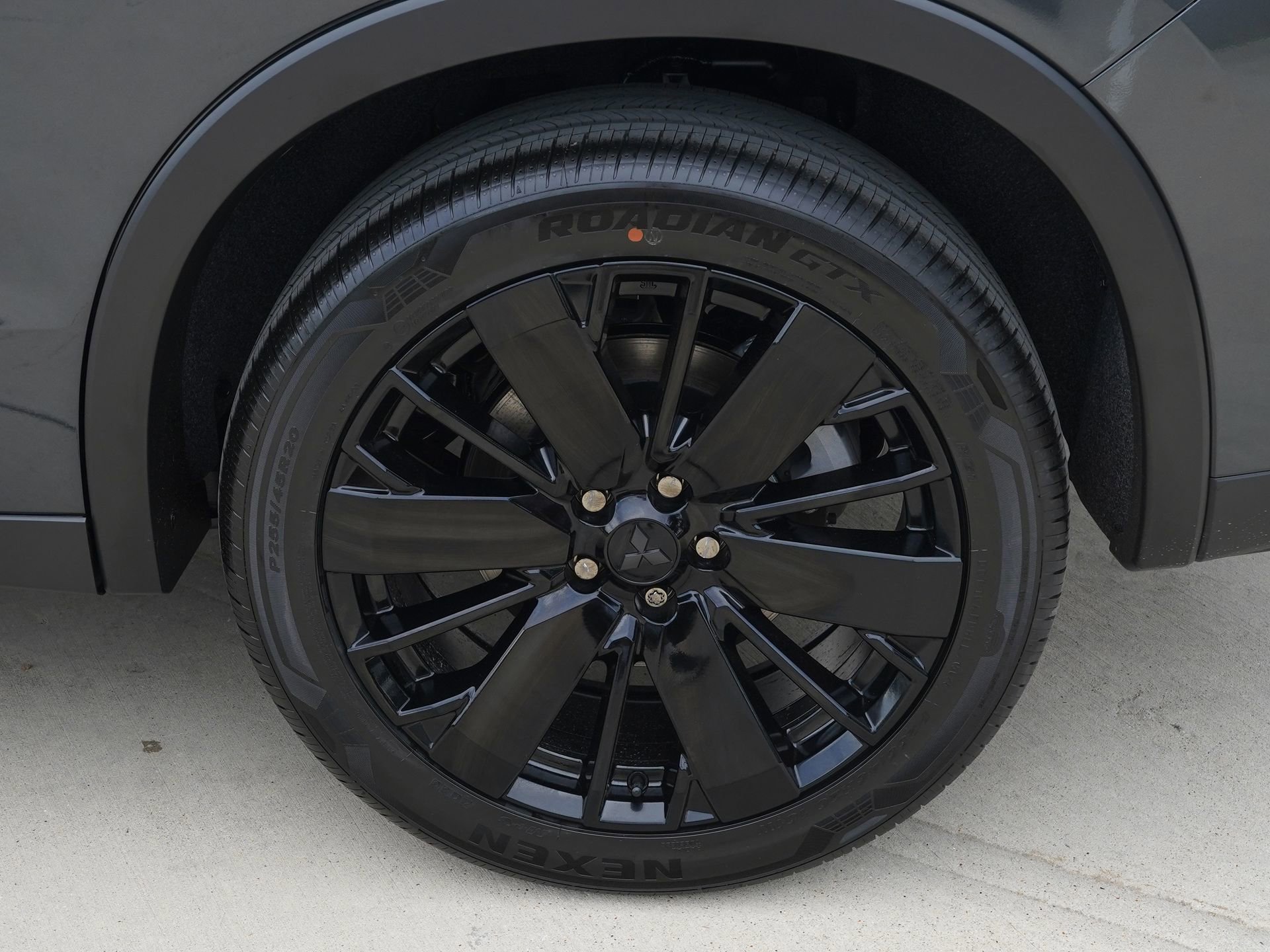 New 2026 Mitsubishi Outlander LE AWD/4WD image 15