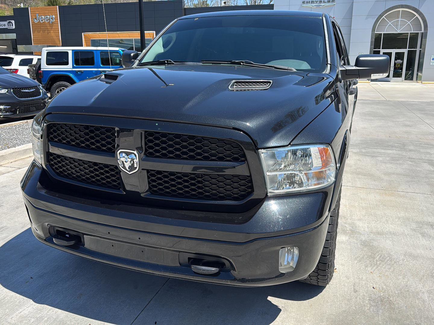 Used 2015 RAM 1500 Outdoorsman w/ Pittsburgh Penguins Edition AWD/4WD image 14
