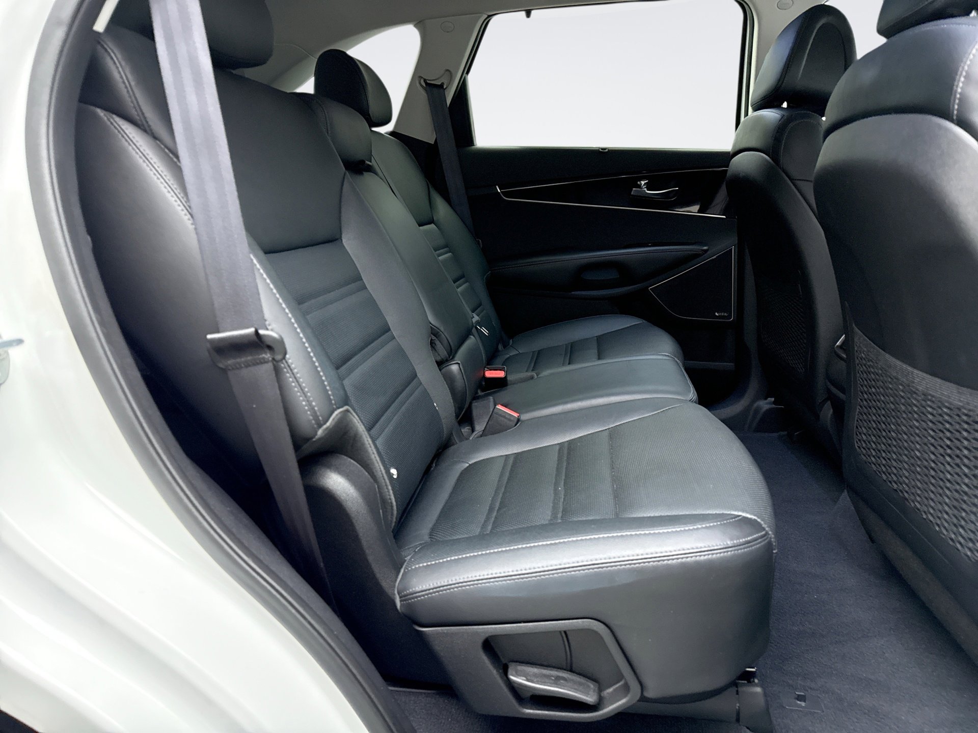 Used 2016 Kia Sorento SX image 20