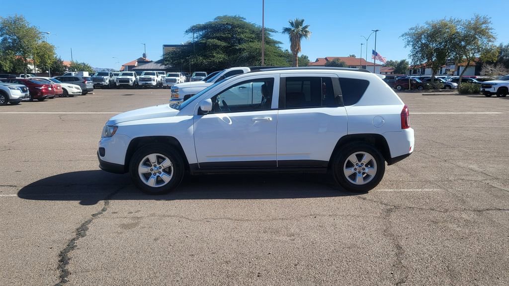 Used 2016 Jeep Compass Latitude image 5