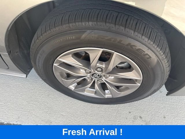 Used 2026 Toyota Sienna XLE FWD image 20