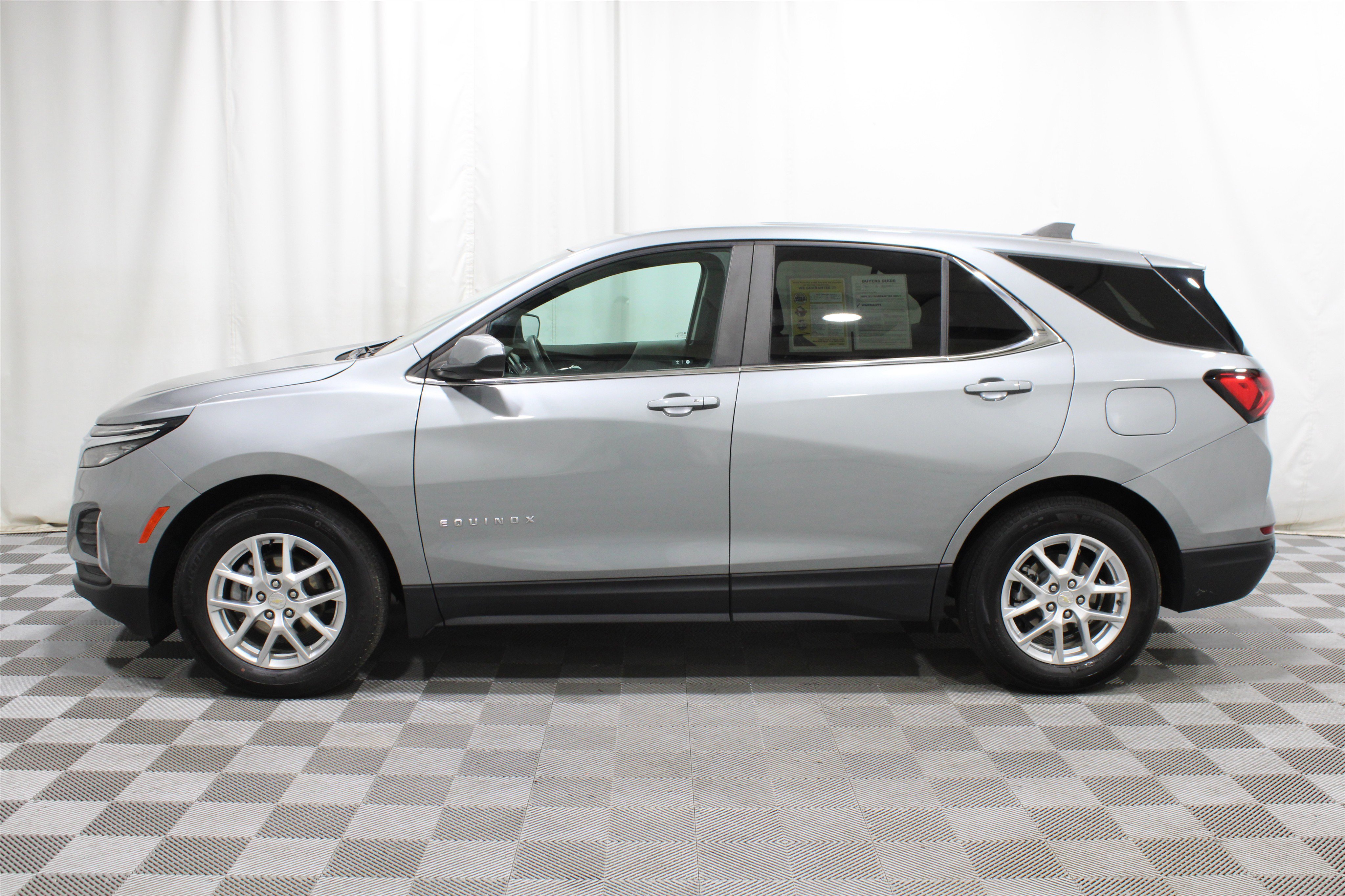 Used 2023 Chevrolet Equinox LT w/ LPO, Floor Liner Package image 31