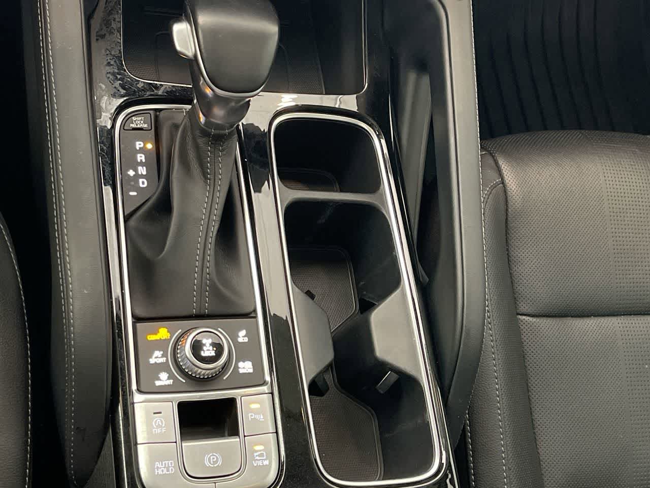 Used 2022 Kia Telluride SX w/ Nightfall Edition Package AWD/4WD image 20