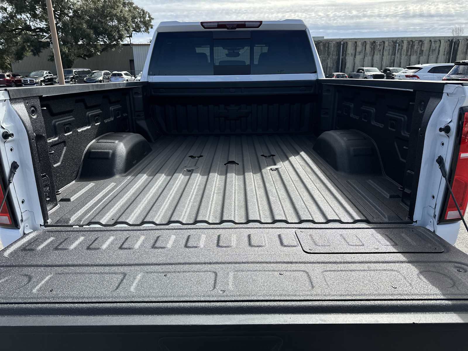 Used 2025 Chevrolet Silverado 2500 LTZ w/ Z71 Chrome Sport Edition image 35