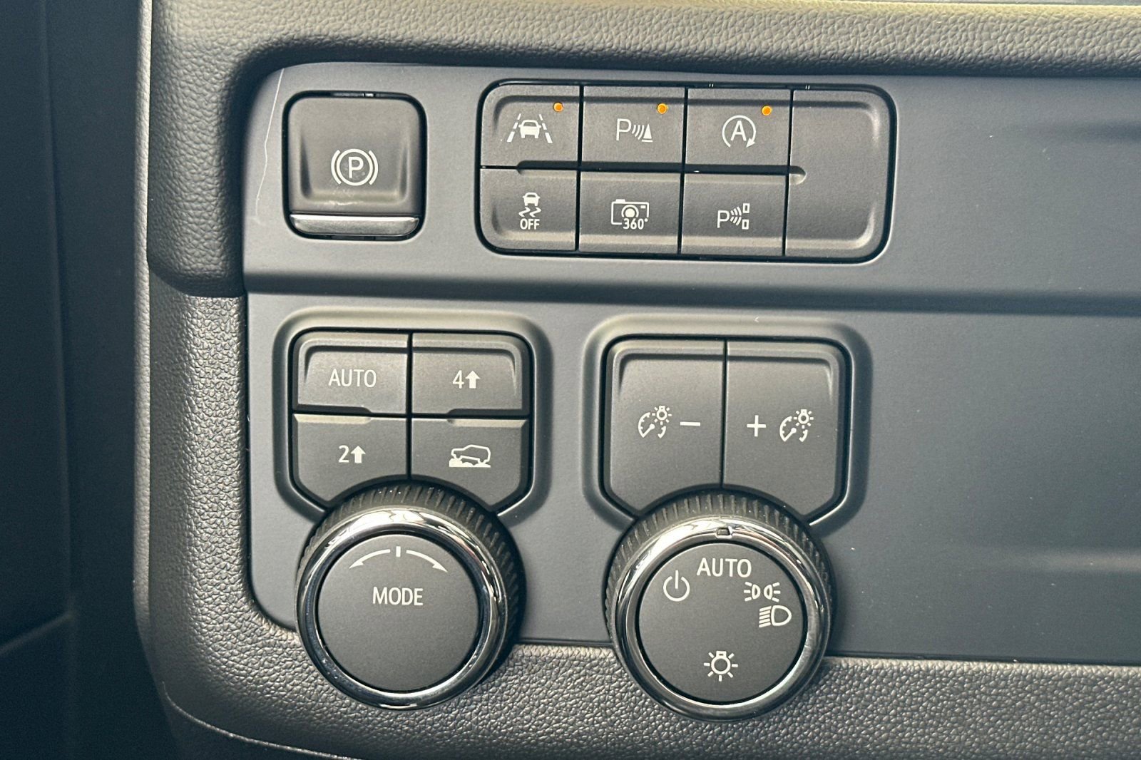 New 2026 Chevrolet Tahoe LS w/ LS Custom Edition AWD/4WD image 31