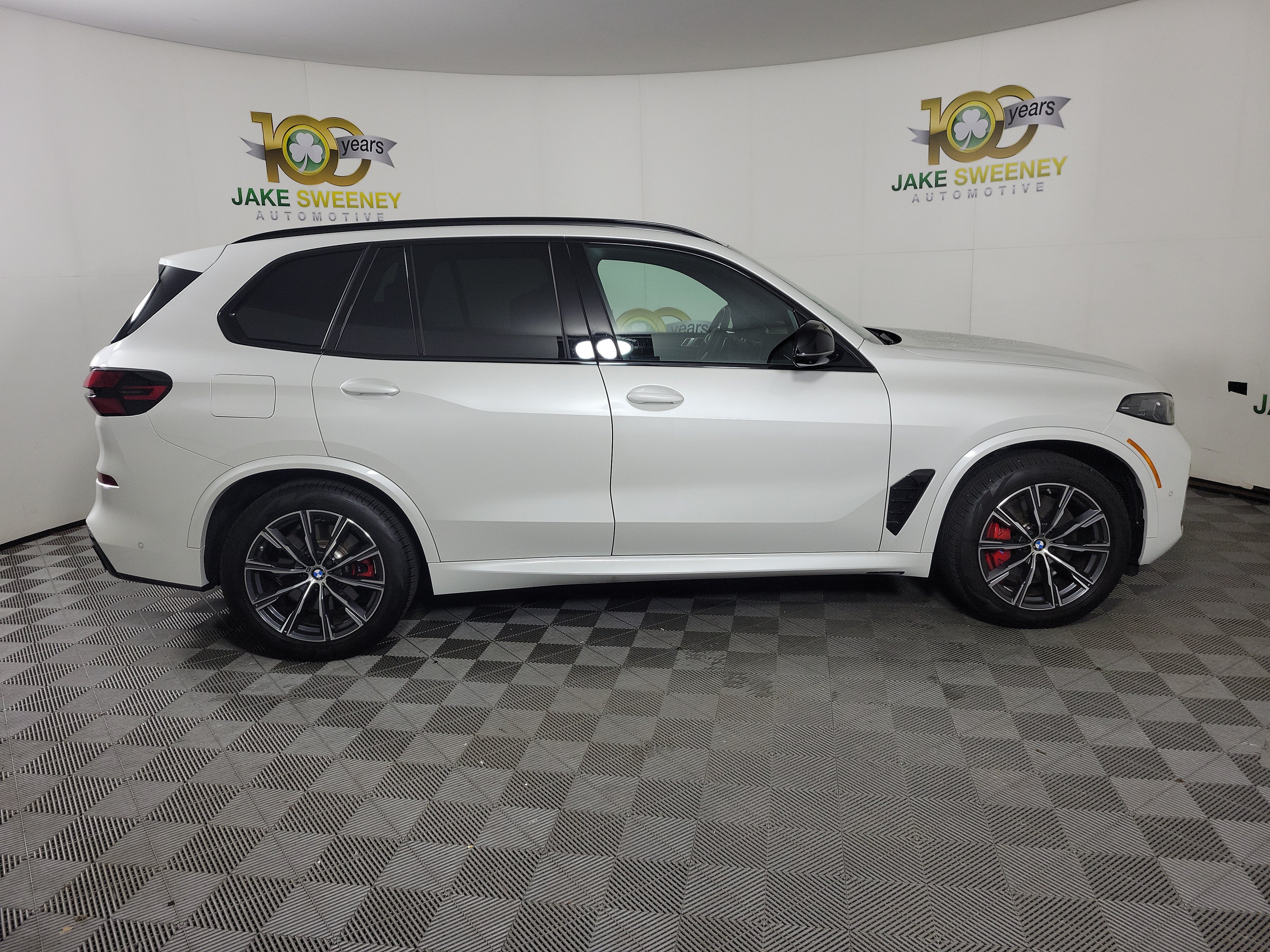 Certified 2024 BMW X5 M60i AWD/4WD image 8