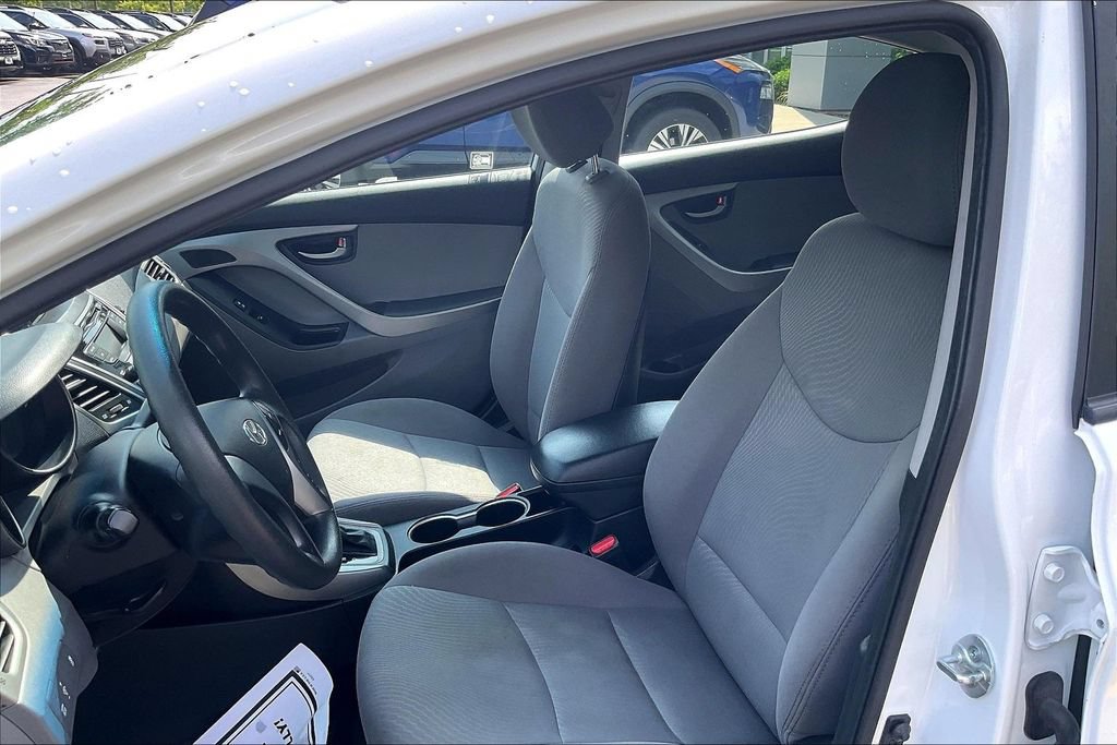 Used 2015 Hyundai Elantra SE FWD image 28